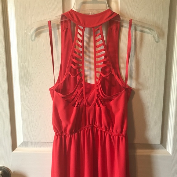 Red maxi dress with detailed back size small - Picture 4 of 5